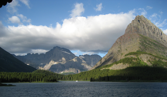 Glacier_Swiftcurrent_lake_small