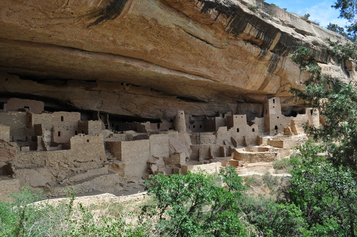 Mesa_Verde_cliff_dwelling_small