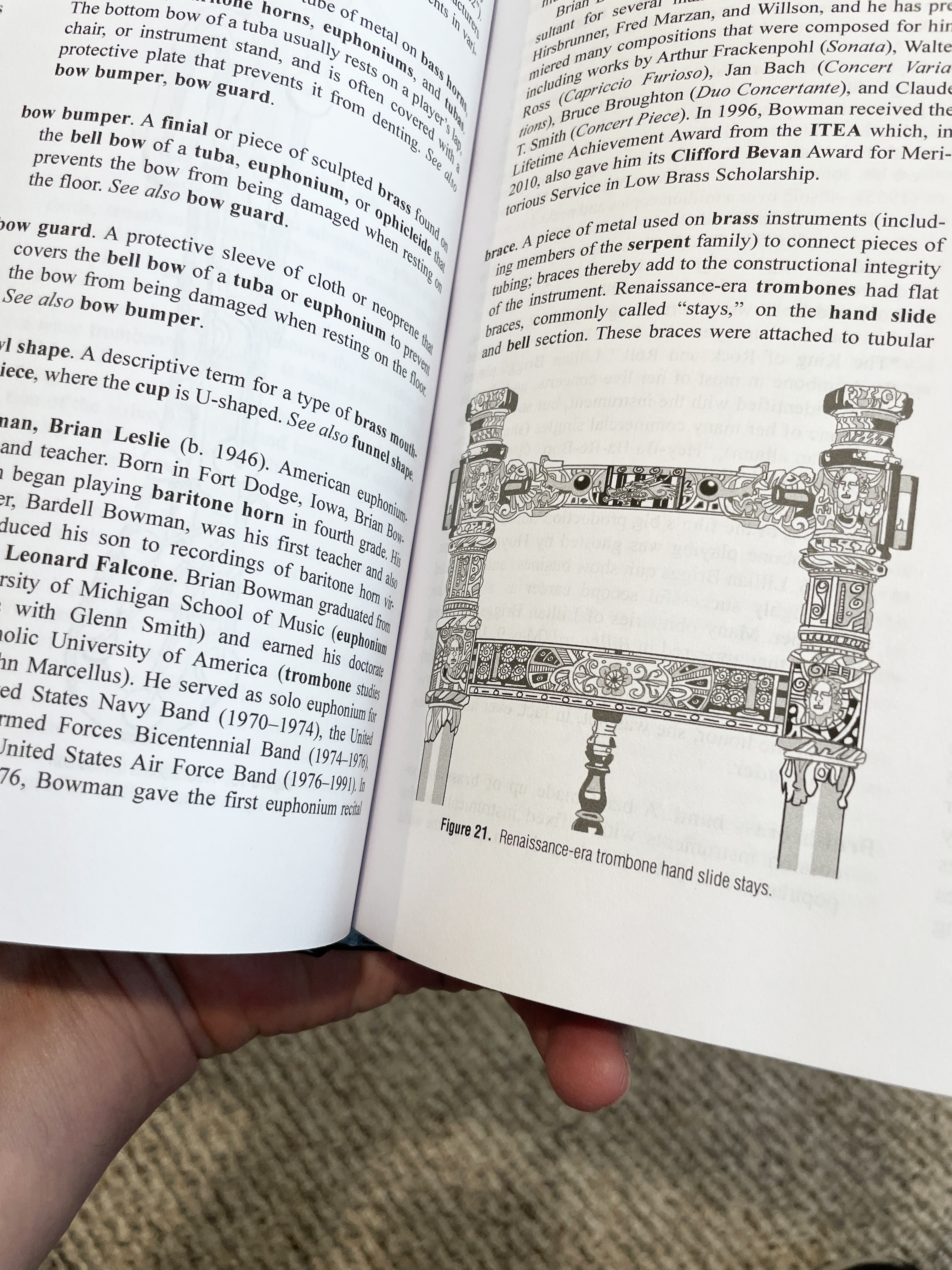 Yeo_Dictionary_in_hand